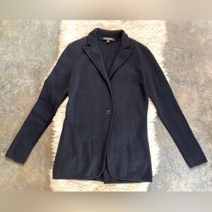 Brooks Brother 100% extra fine Merino navy wool blazer in size S